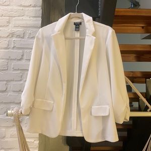 Marshall’s white blazer